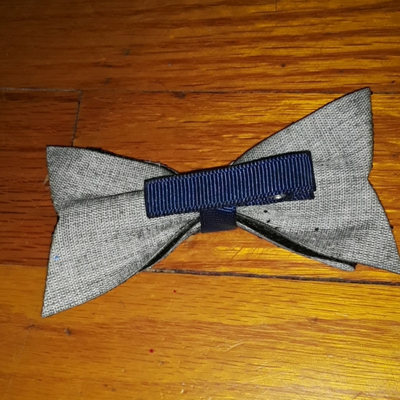 Bow - Picture 2 of 2